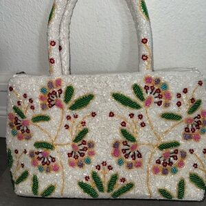 Vintage Beautiful Hand Beaded Floral Purse